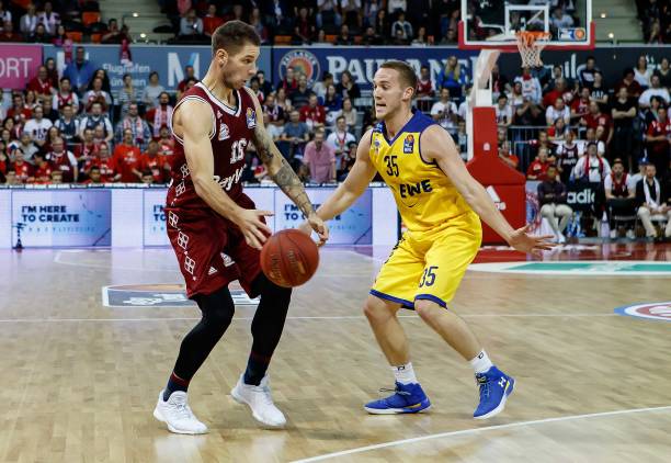 职业生涯的 职业生涯的