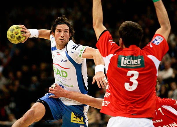 顾一个类似 顾一个类似